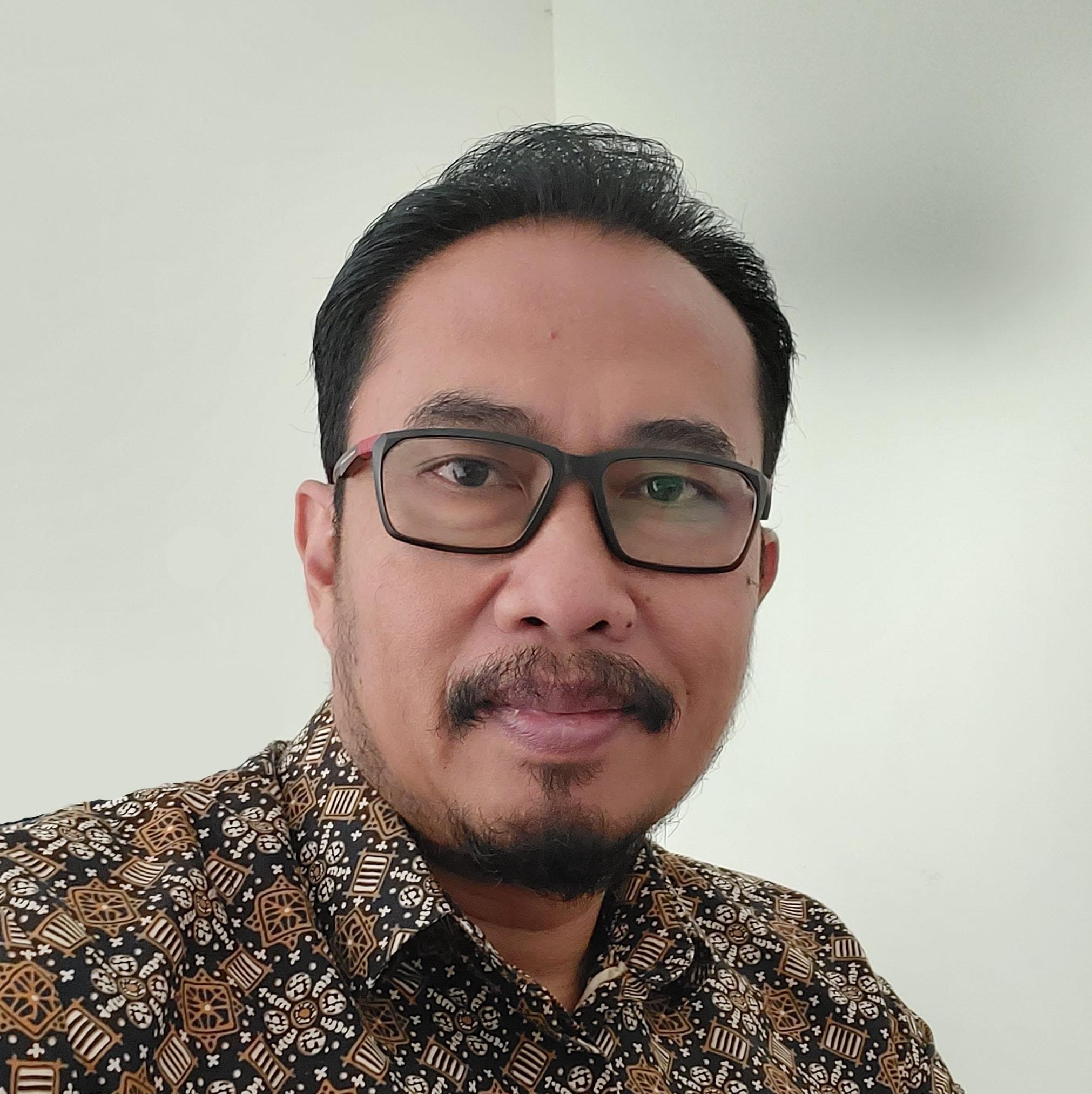 H. MUHAMAD TAUPIQ, SKM, M.Kes